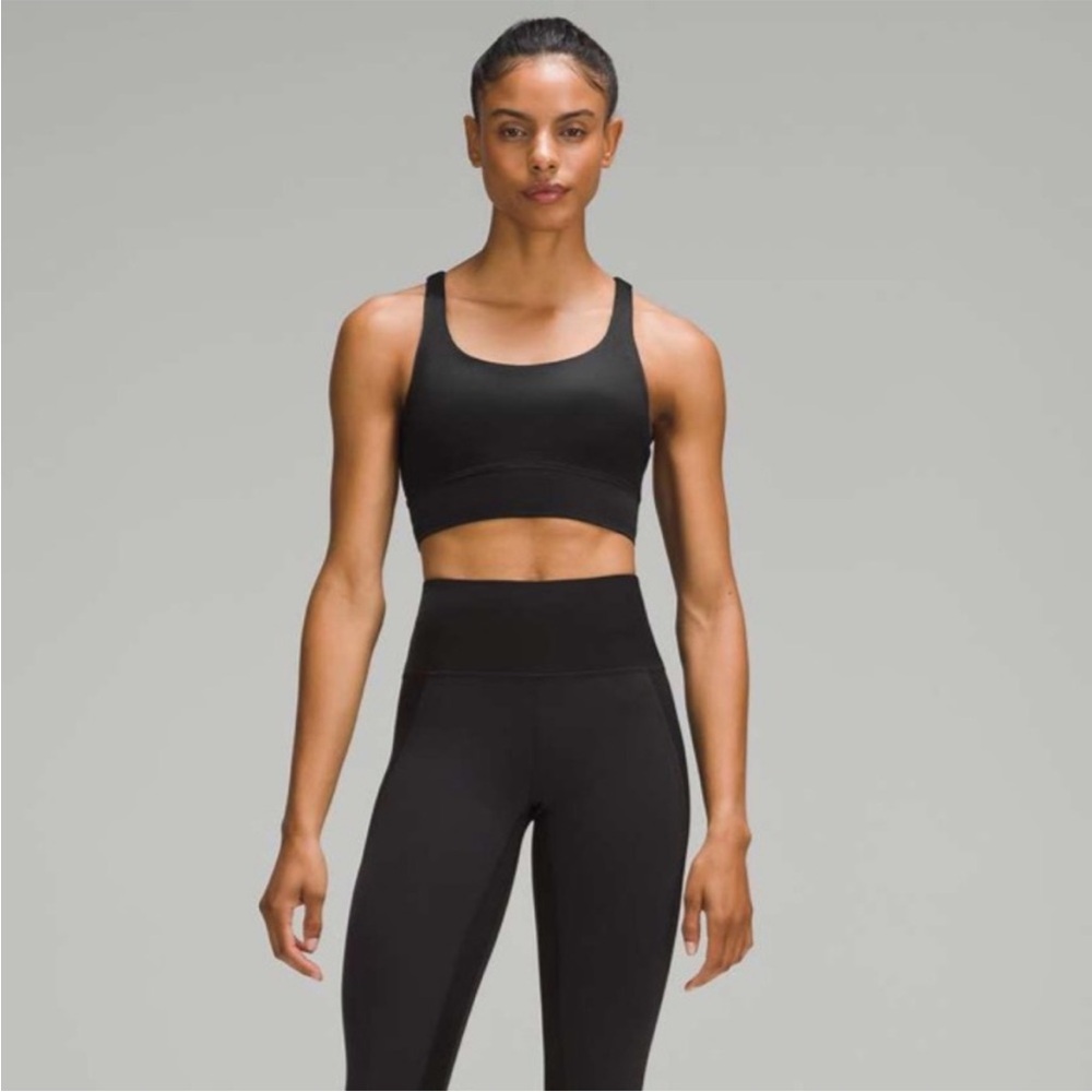 NWOT: $58 LULULEMON Energy Bra, Size 4, Shiny Black, Removable Interior Pads